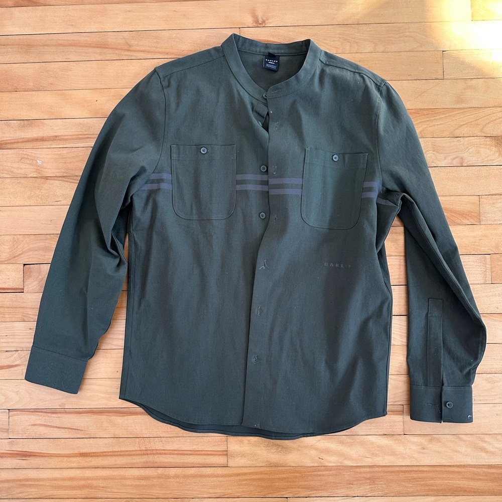 Oakley button up